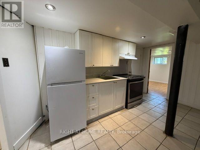 Lower Unit - 40 Gilbey Drive, Ottawa, Ontario