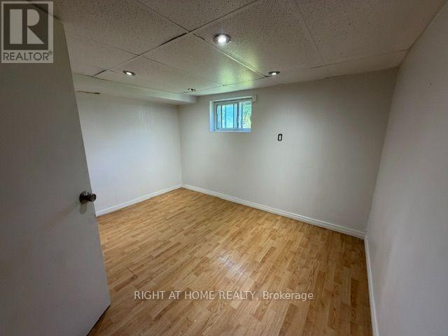 Lower Unit - 40 Gilbey Drive, Ottawa, Ontario K2E 5S6 - Photo 2 - X13544882