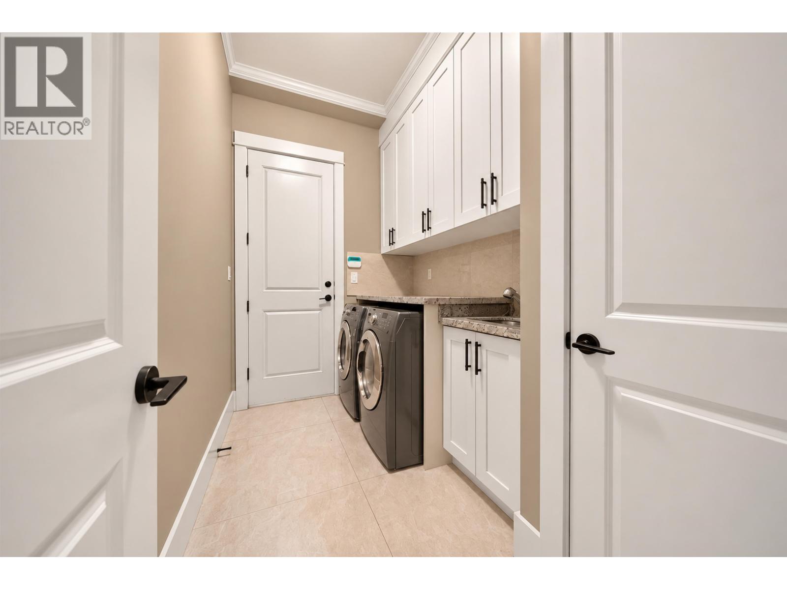 6211 Bellflower Drive, Richmond, British Columbia  V7C 2H7 - Photo 11 - R3174785