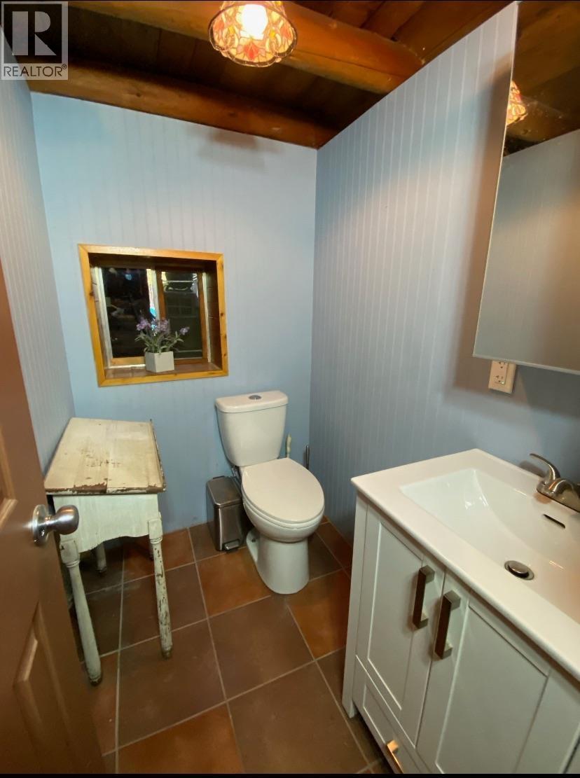 604 Waugh Road, Mayne Island, British Columbia  V0N 2J1 - Photo 7 - R3173982