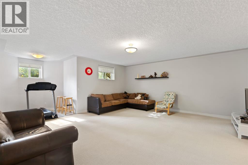 63 West Cedar Rise SW, Calgary, Alberta  T3H 5E2 - Photo 37 - A2351827