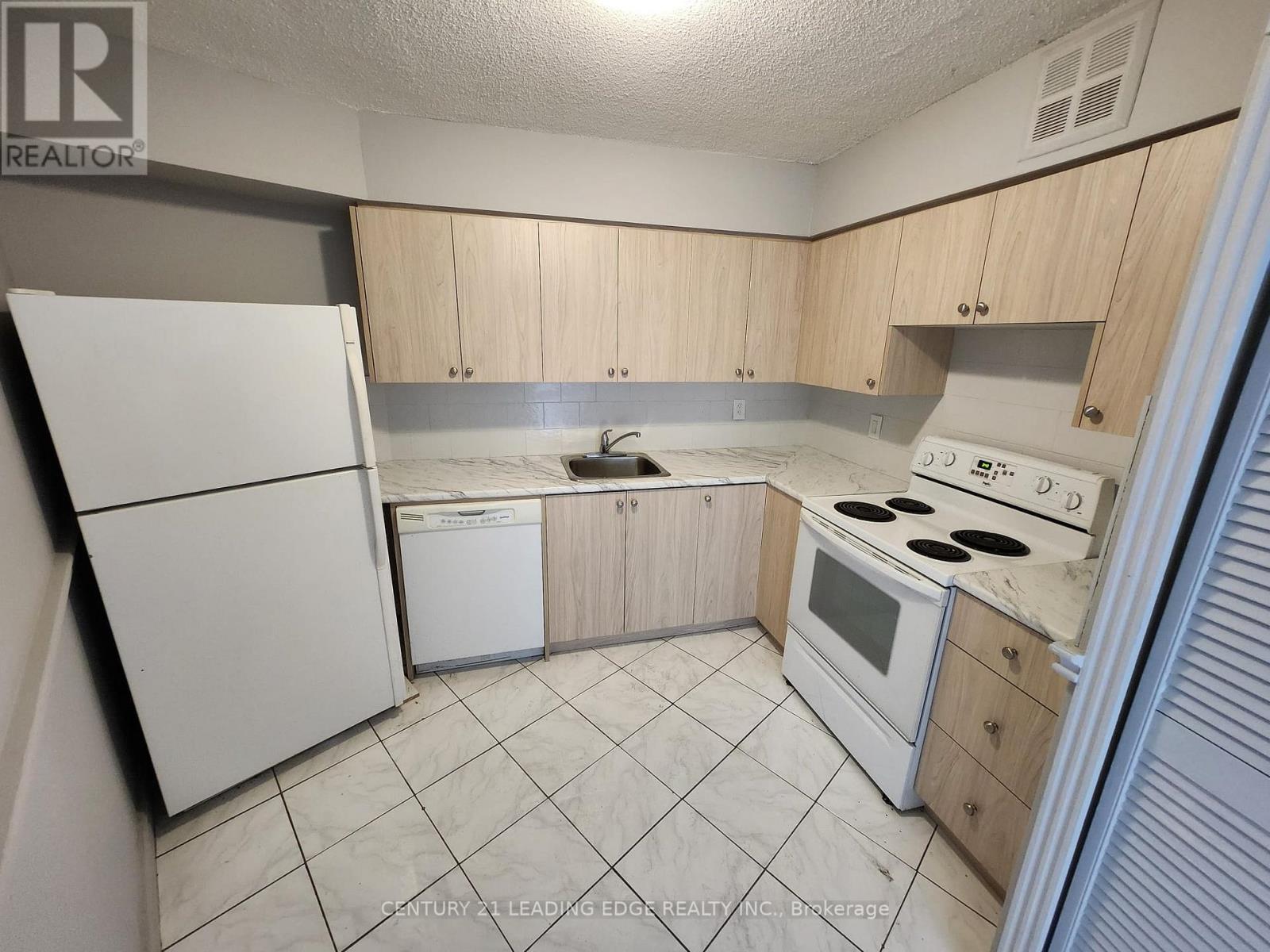 3108 - 260 Queens Quay W, Toronto, Ontario M5J 2N3 - Photo 15 - C14030414