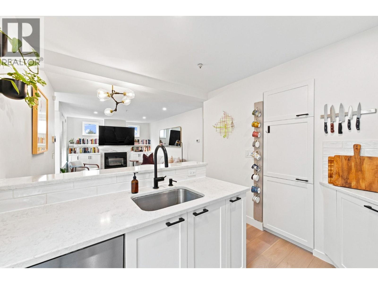 101 657 W 7th Avenue, Vancouver, British Columbia  V5Z 1B6 - Photo 9 - R3175207
