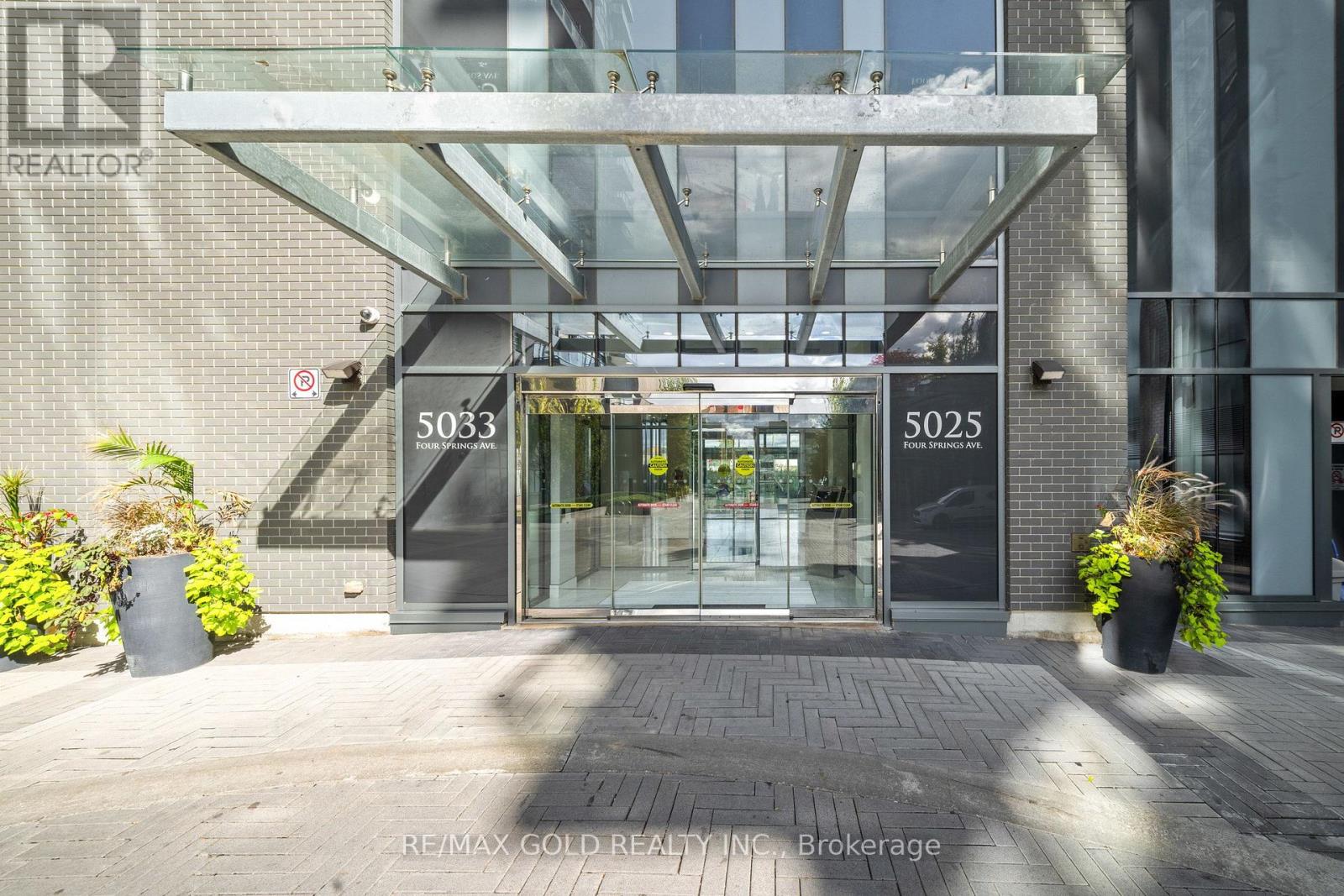 5025 Four Springs Avenue, Mississauga, Ontario  L5R 0G5 - Photo 2 - W14032370