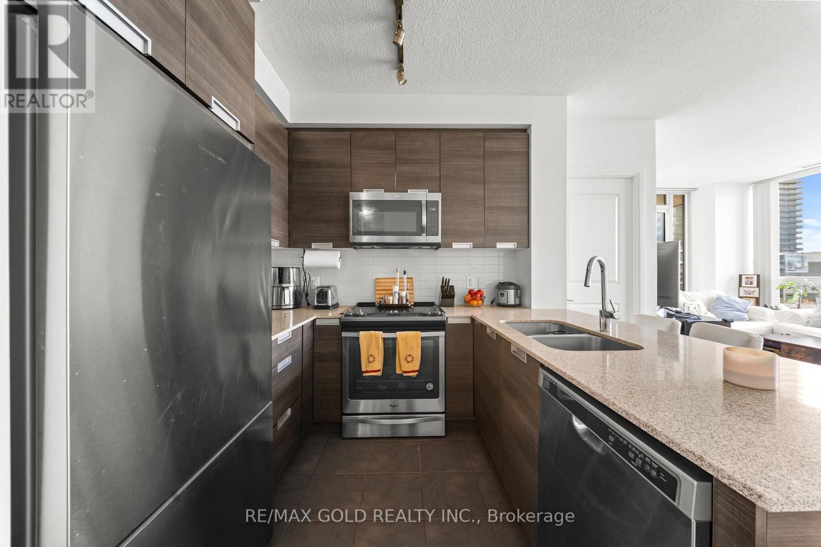 5025 Four Springs Avenue, Mississauga, Ontario  L5R 0G5 - Photo 7 - W14032370
