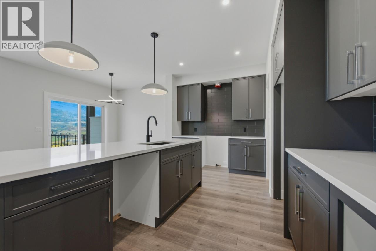 415 Arrowleaf Drive, Coldstream, British Columbia  V1B 0B5 - Photo 14 - 10403591