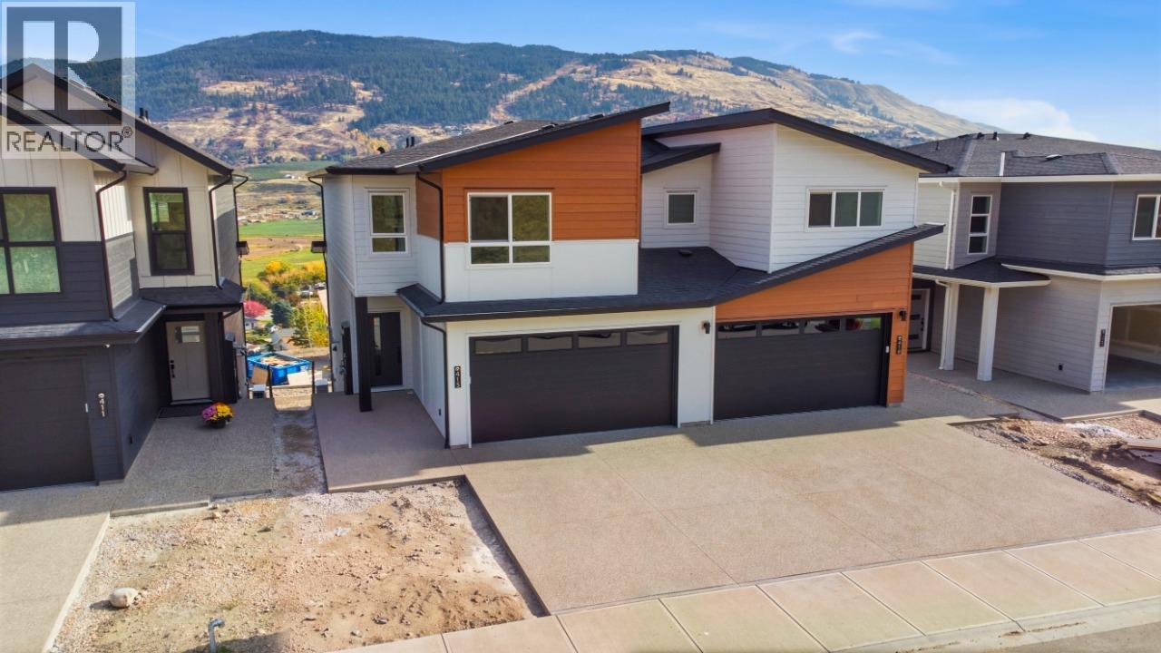 415 Arrowleaf Drive, Coldstream, British Columbia  V1B 0B5 - Photo 2 - 10403591