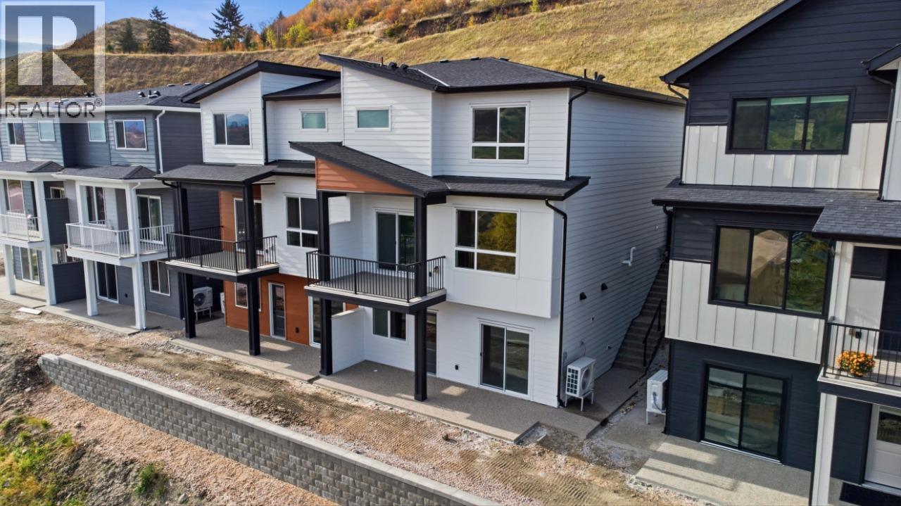 415 Arrowleaf Drive, Coldstream, British Columbia  V1B 0B5 - Photo 5 - 10403591