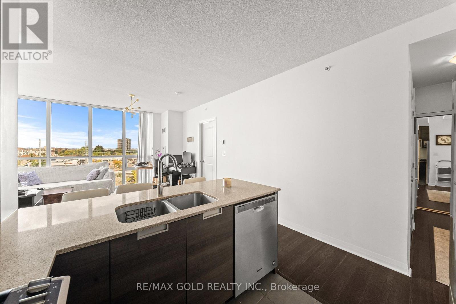 5025 Four Springs Avenue, Mississauga, Ontario  L5R 0G5 - Photo 10 - W14032370