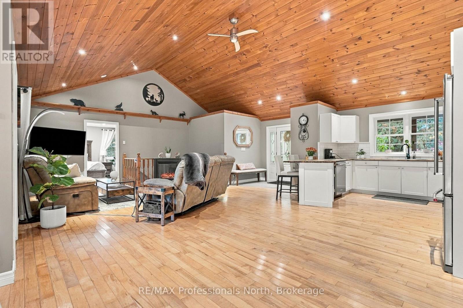 1276 Limberlost Road, Lake Of Bays, Ontario  P1H 2J6 - Photo 16 - X14032534