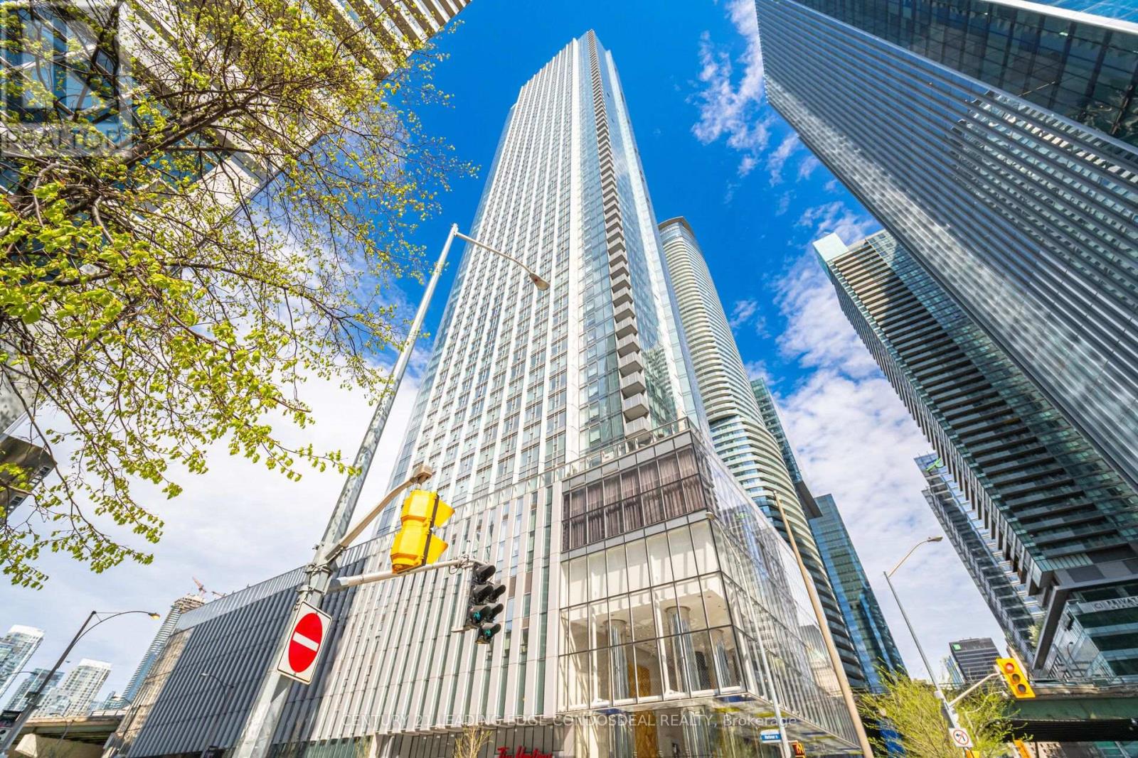 6207 - 10 YORK STREET, Toronto, Ontario