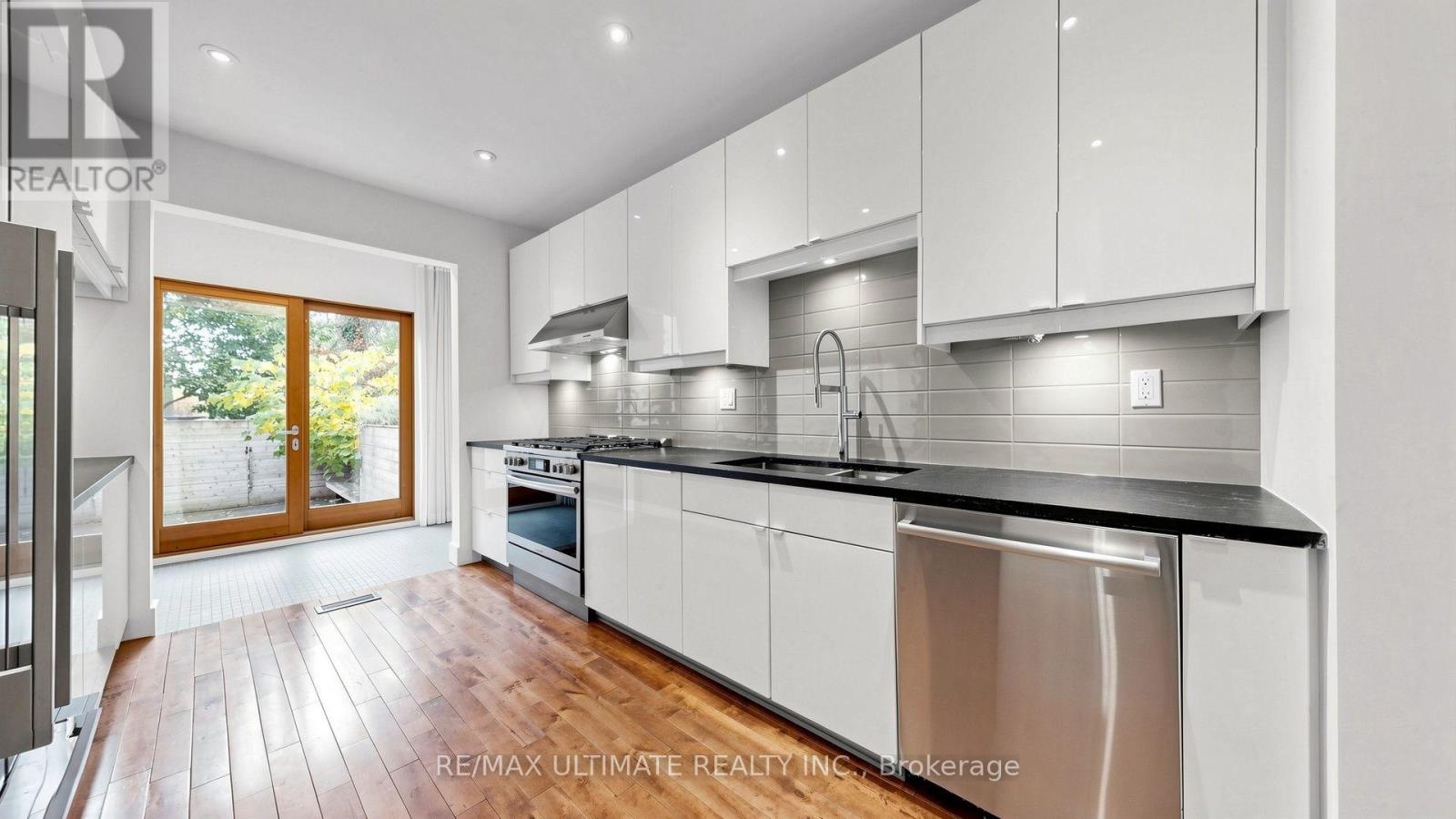 5 Collahie Street, Toronto, Ontario  M6J 1T6 - Photo 3 - C14032592
