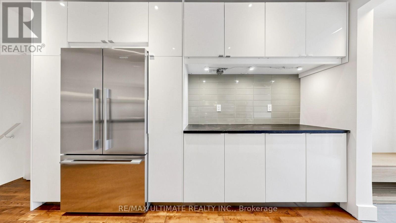 5 Collahie Street, Toronto, Ontario  M6J 1T6 - Photo 6 - C14032592