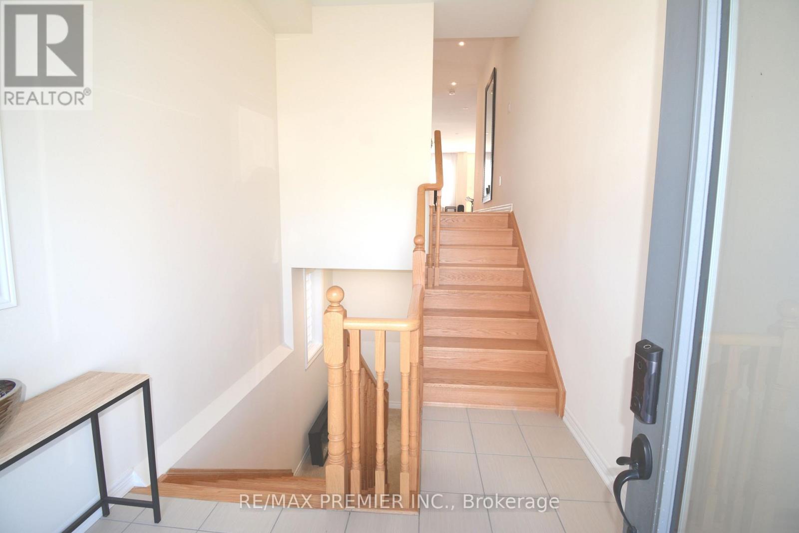 101 Kinloss Street, Vaughan, Ontario  L4H 5J5 - Photo 4 - N14032558
