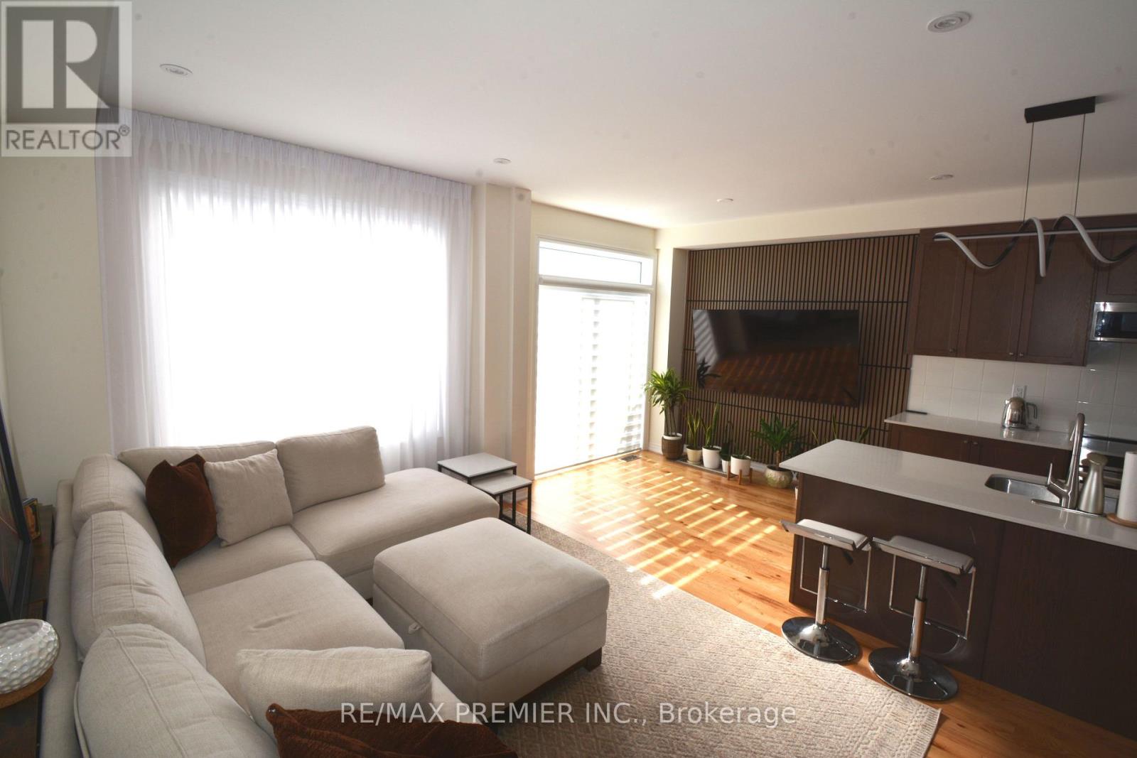 101 Kinloss Street, Vaughan, Ontario  L4H 5J5 - Photo 6 - N14032558