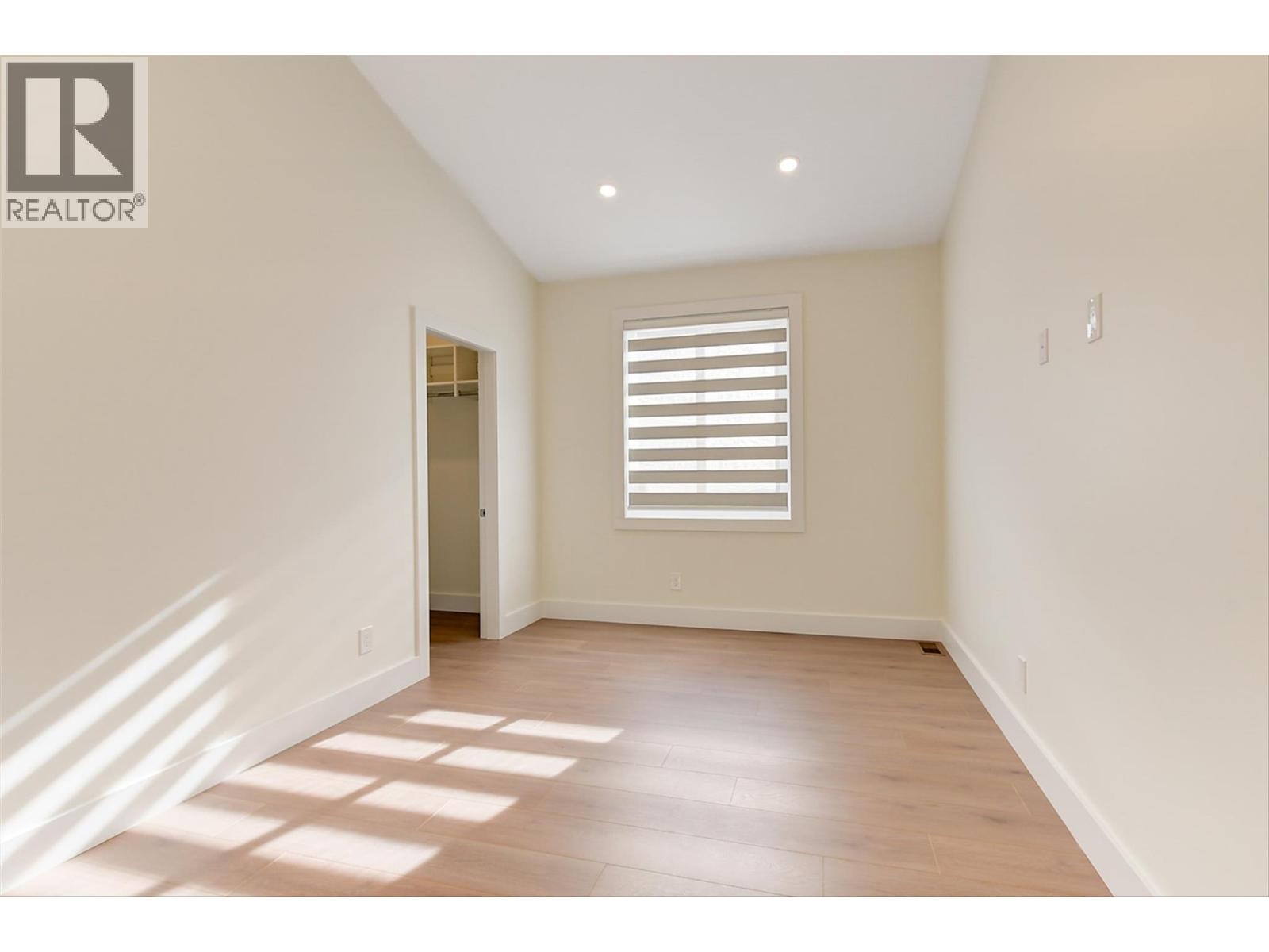 5084 Twinflower Crescent