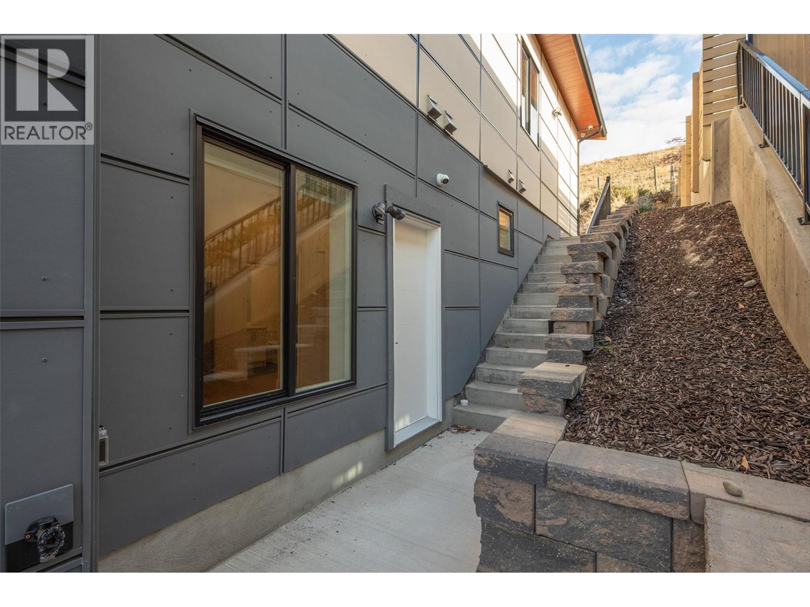 5084 Twinflower Crescent