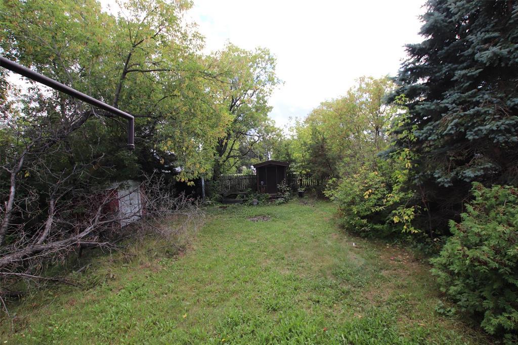 210 Ramsey Street E, Cranberry Portage, Manitoba  R0B 0H0 - Photo 22 - 202625548