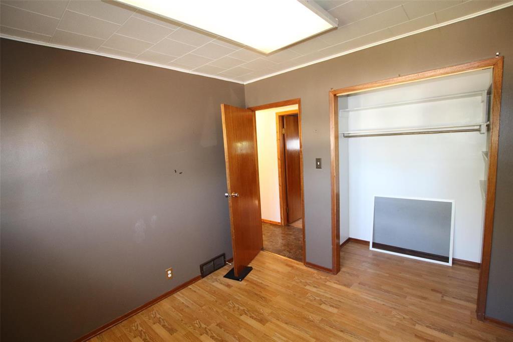 210 Ramsey Street E, Cranberry Portage, Manitoba  R0B 0H0 - Photo 11 - 202625548