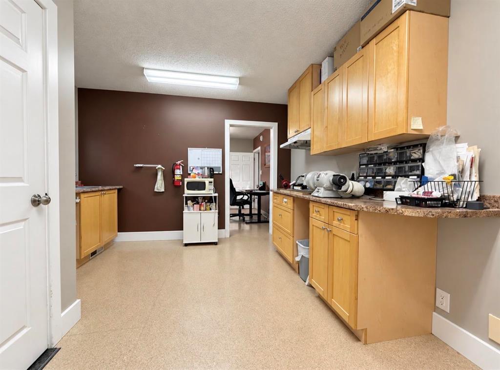 504 22nd Street, Brandon, Manitoba  R7B 1S3 - Photo 3 - 202625521