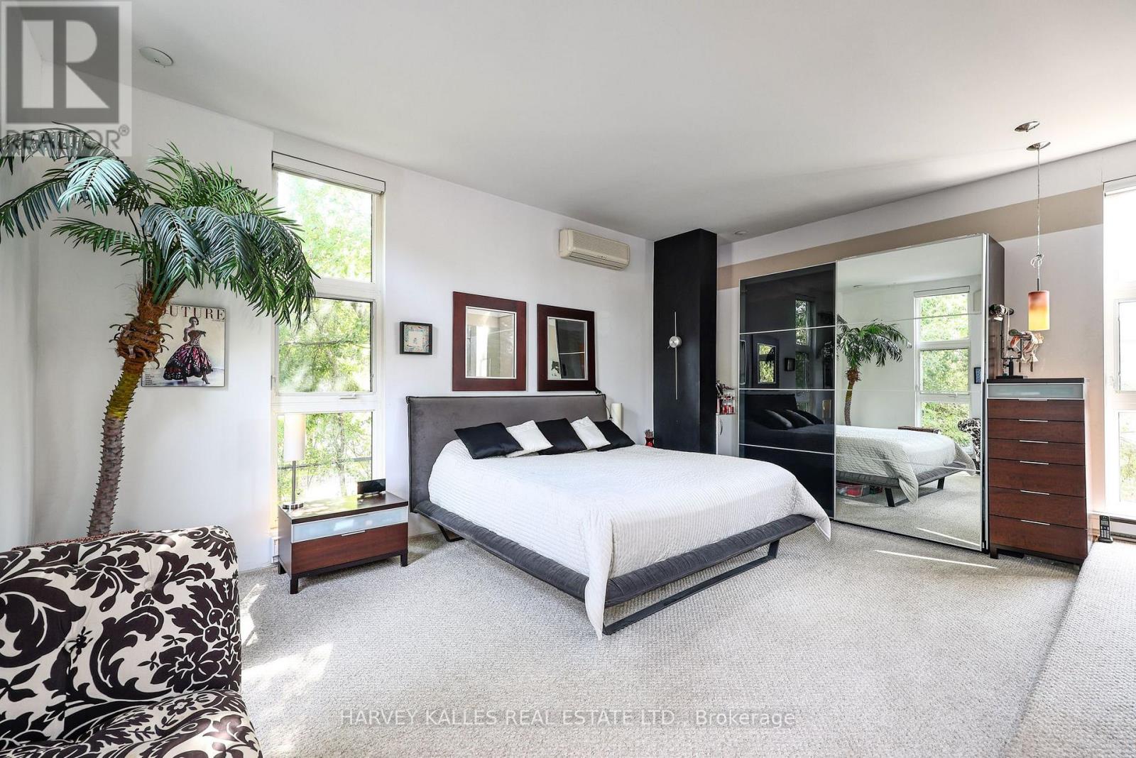 90 Berkinshaw Crescent, Toronto, Ontario  M3B 2T2 - Photo 26 - C14031184