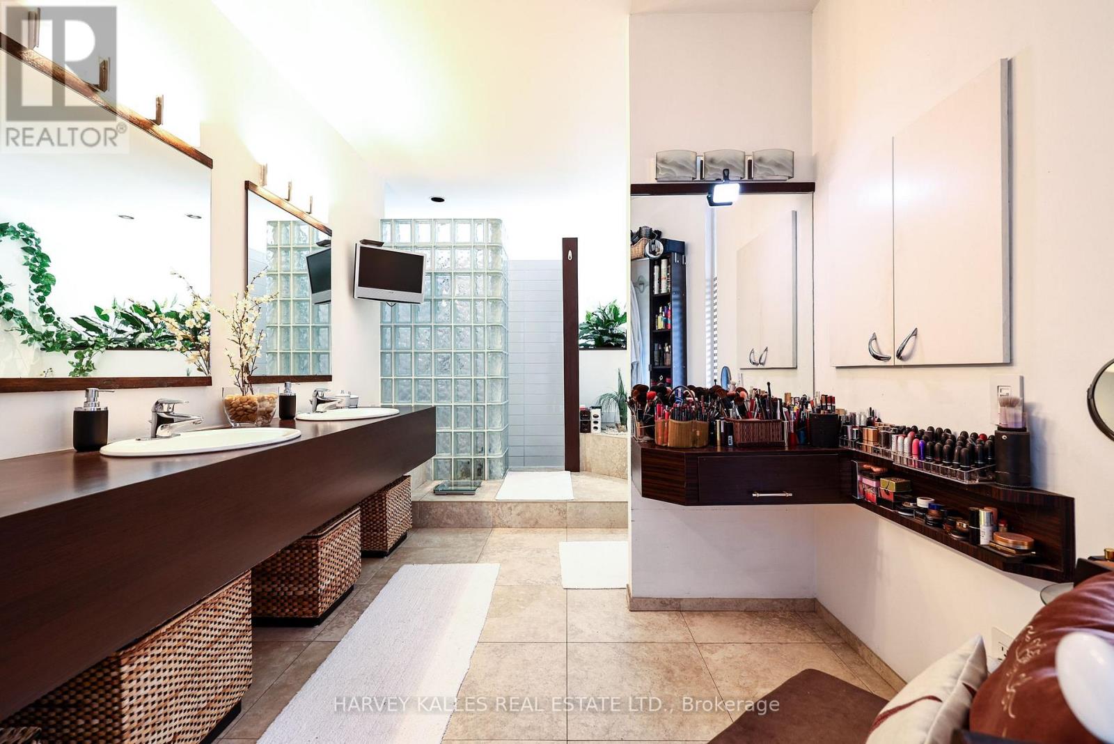 90 Berkinshaw Crescent, Toronto, Ontario  M3B 2T2 - Photo 31 - C14031184