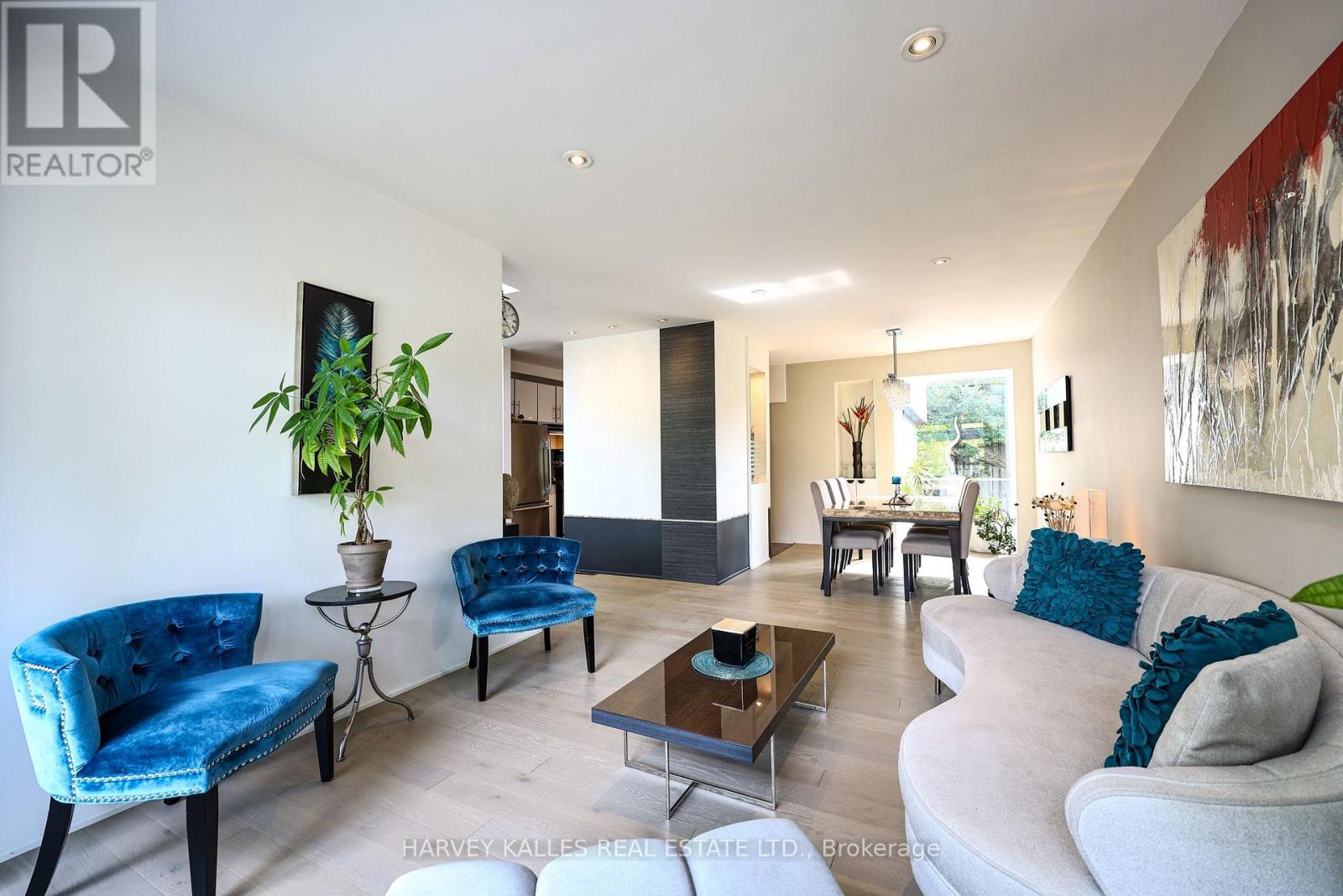 90 Berkinshaw Crescent, Toronto, Ontario  M3B 2T2 - Photo 9 - C14031184