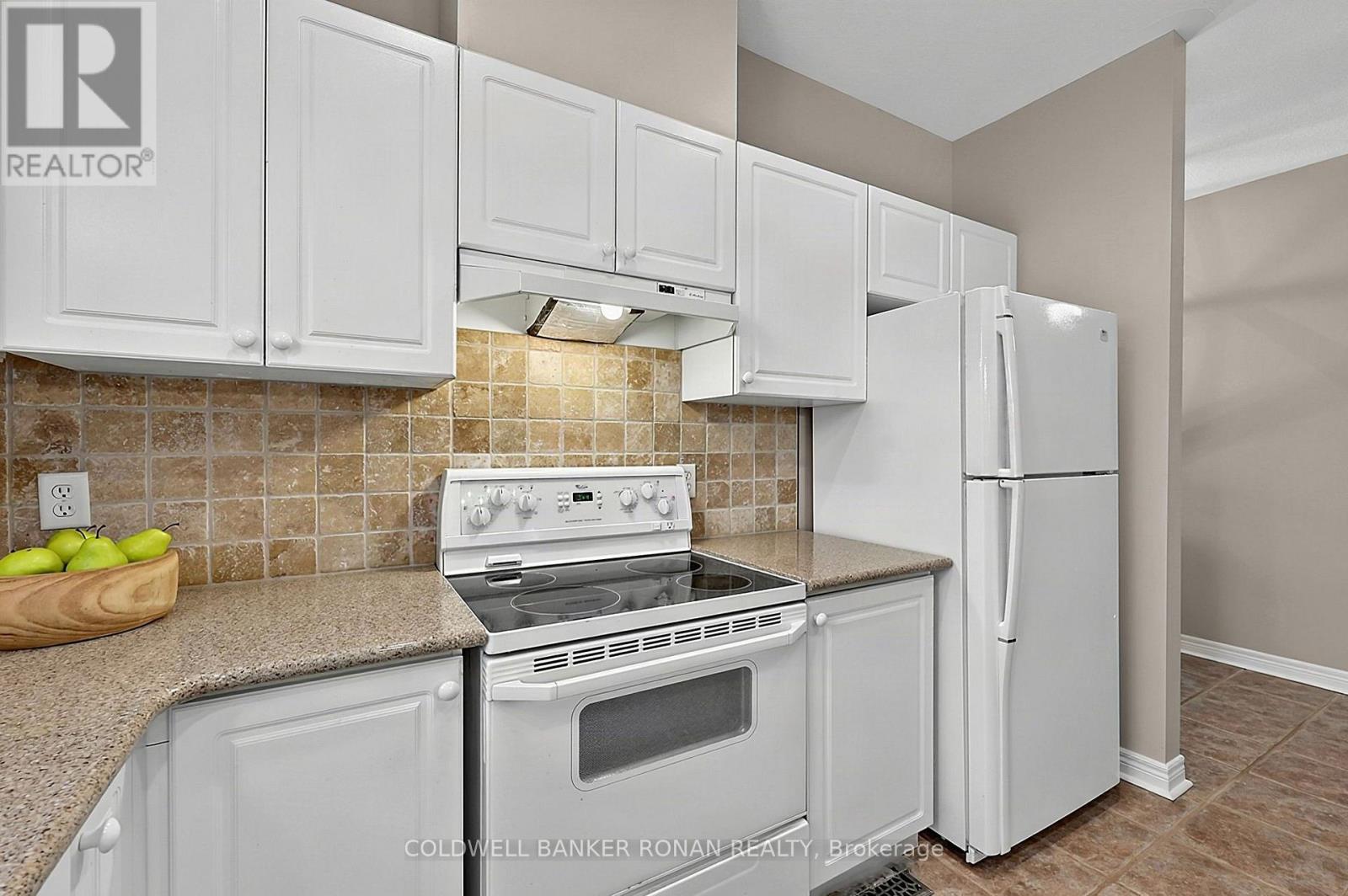 5 Hilliard Court, Caledon, Ontario  L7C 1R3 - Photo 6 - W14030556