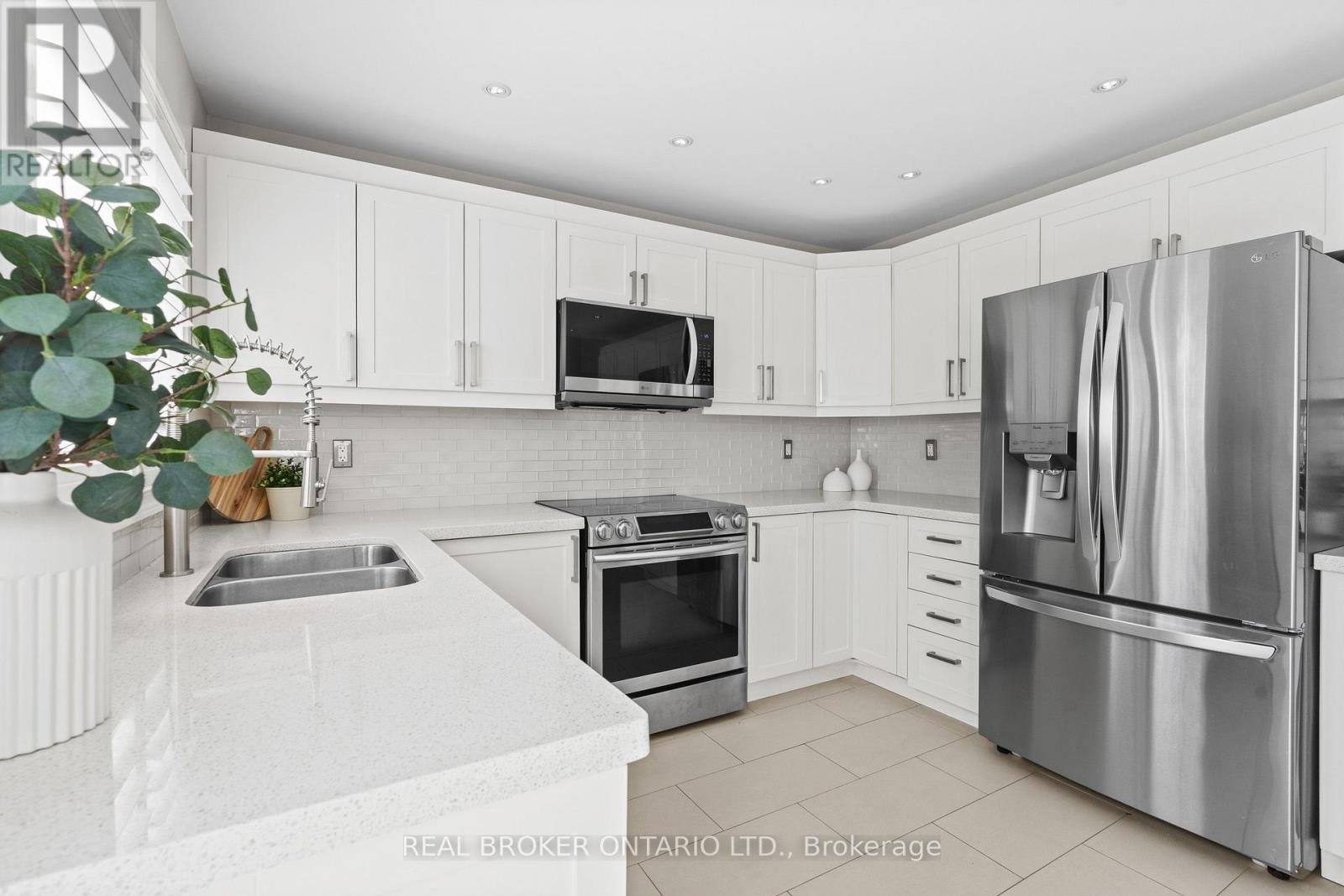 2349 Falkland Crescent, Oakville, Ontario  L6M 4Y1 - Photo 12 - W14032518