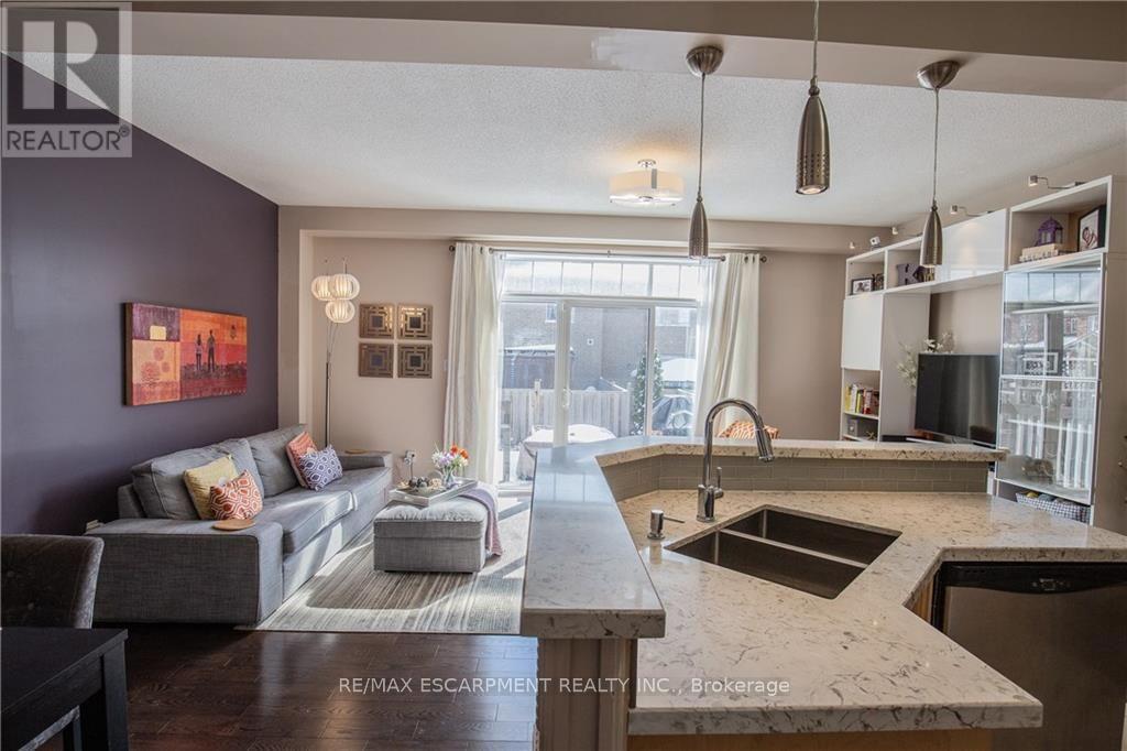 2308 Whistling Springs Crescent, Oakville, Ontario  L6M 0C5 - Photo 8 - W14032538