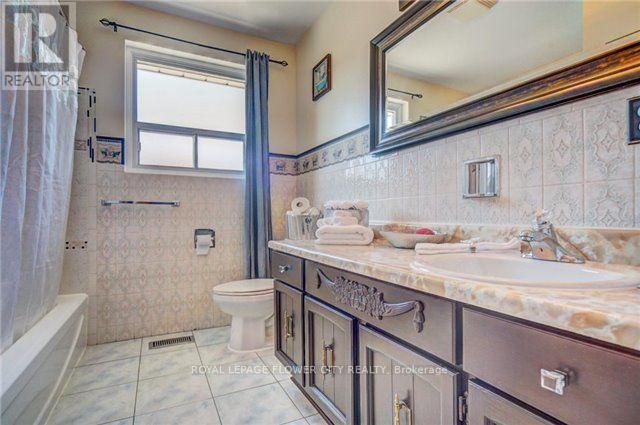 20 Dorward Drive, Toronto, Ontario  M9V 2J6 - Photo 10 - W14032554