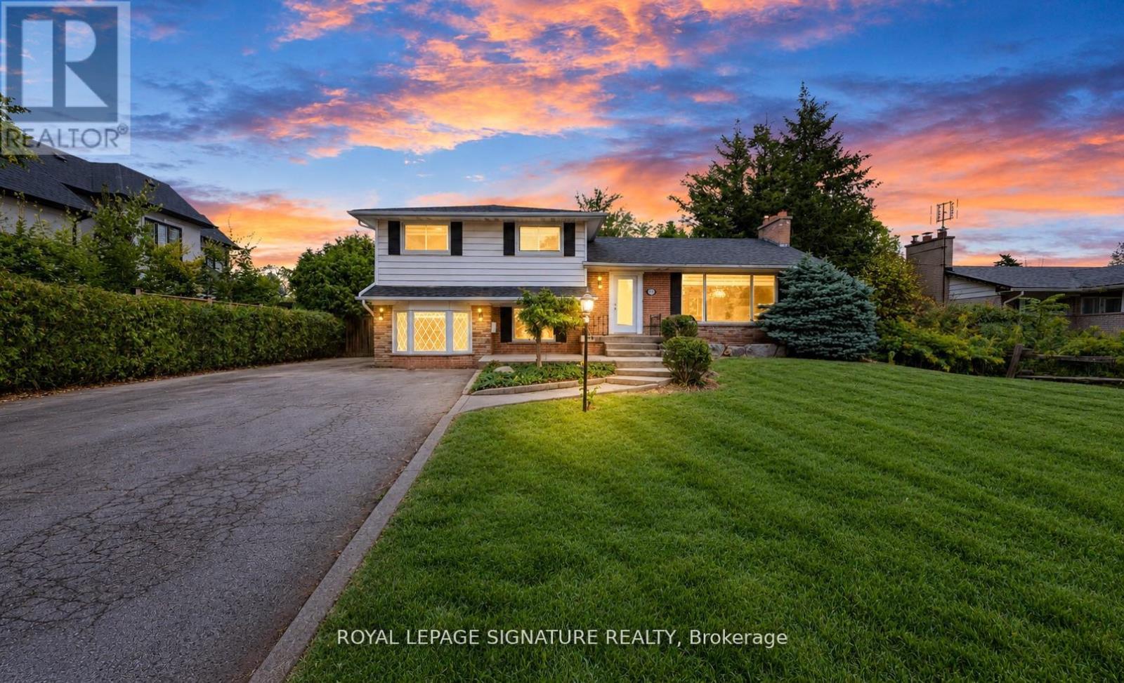 251 THIRD LINE, Oakville, Ontario