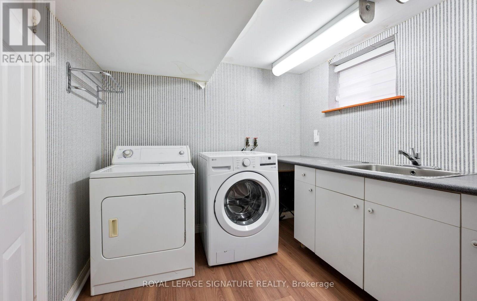 251 Third Line, Oakville, Ontario  L6L 4A2 - Photo 37 - W14032568