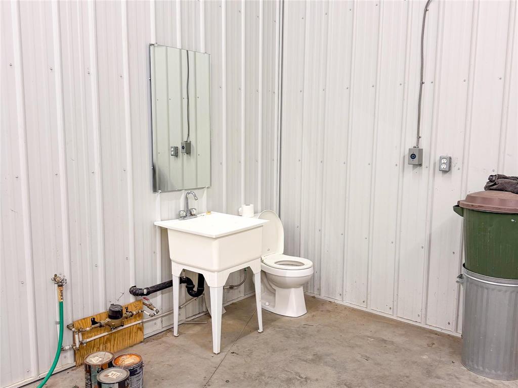 9 44 Industrial Road, Steinbach, Manitoba  R5G 1W9 - Photo 3 - 202625700