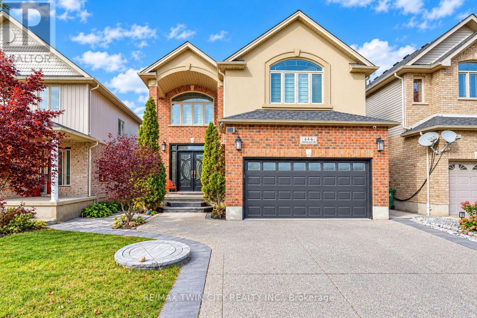 444 Thomas Slee Drive, Kitchener, Ontario  N2P 2X6 - Photo 1 - X14032502