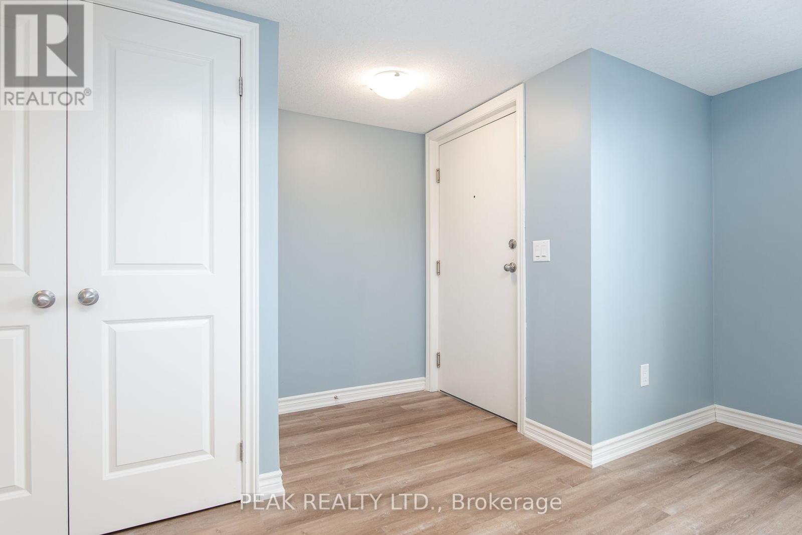 243 Chapel Hill Drive, Kitchener, Ontario  N2R 1N3 - Photo 6 - X14032632