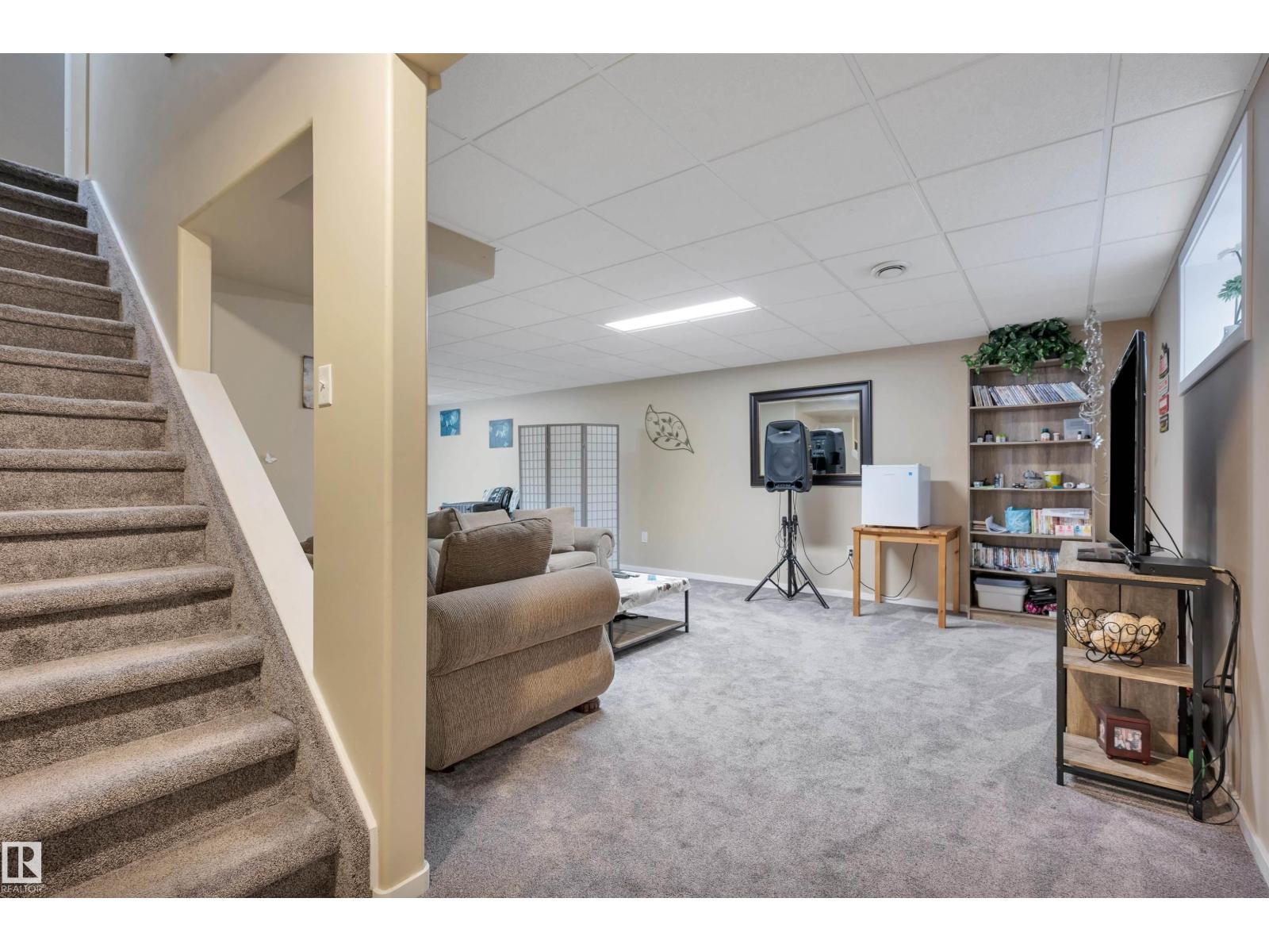 154 WESTPARK WY