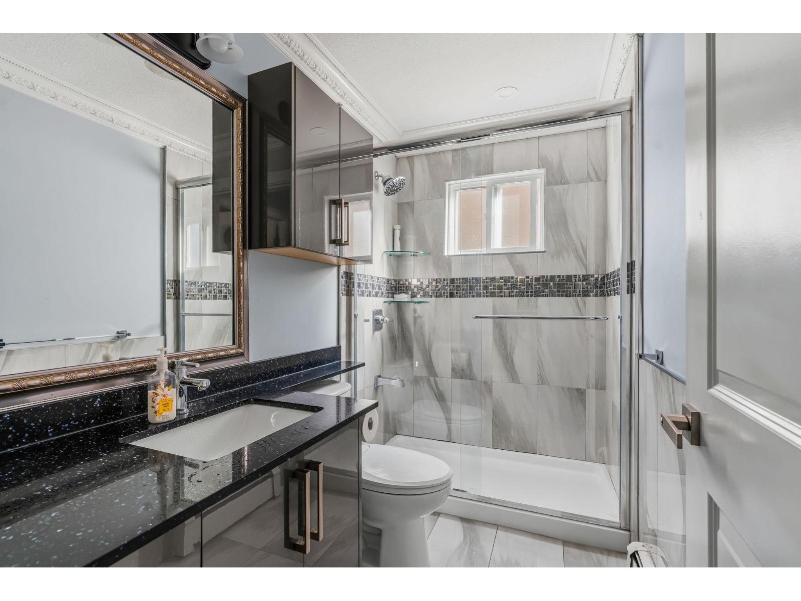 14120 88a Avenue, Surrey, British Columbia  V3V 7W5 - Photo 17 - R3174113