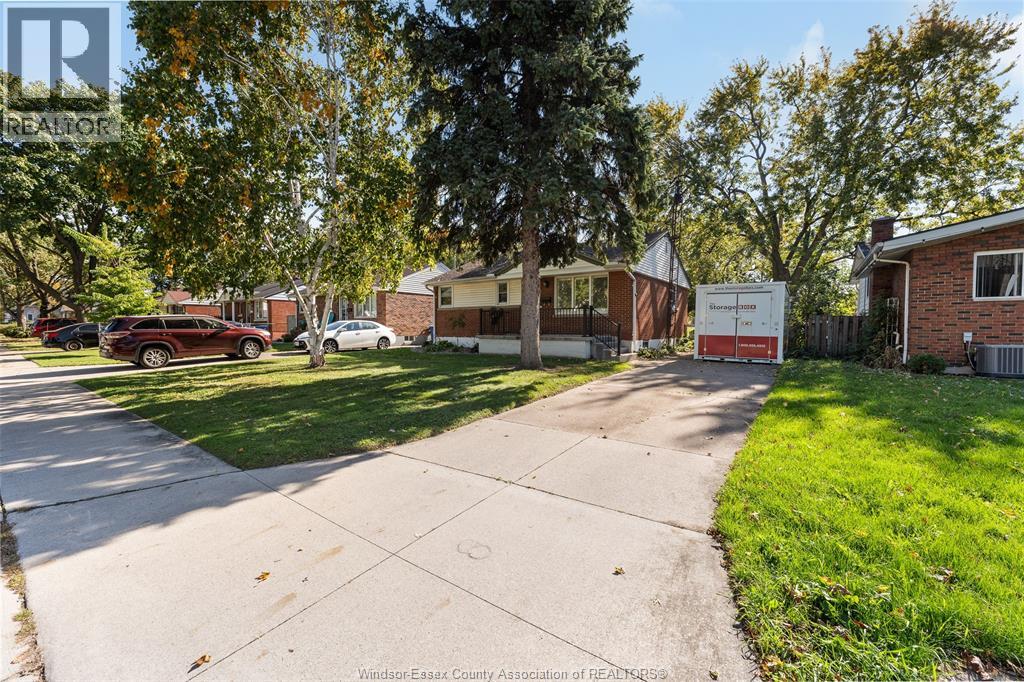 1205 Chappell, Windsor, Ontario  N9C 3C8 - Photo 2 - 26025274