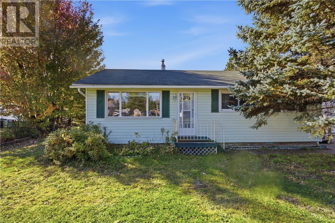 3179 Clifford Crescent, Val Caron, Ontario  P3N 1A4 - Photo 2 - 2130922