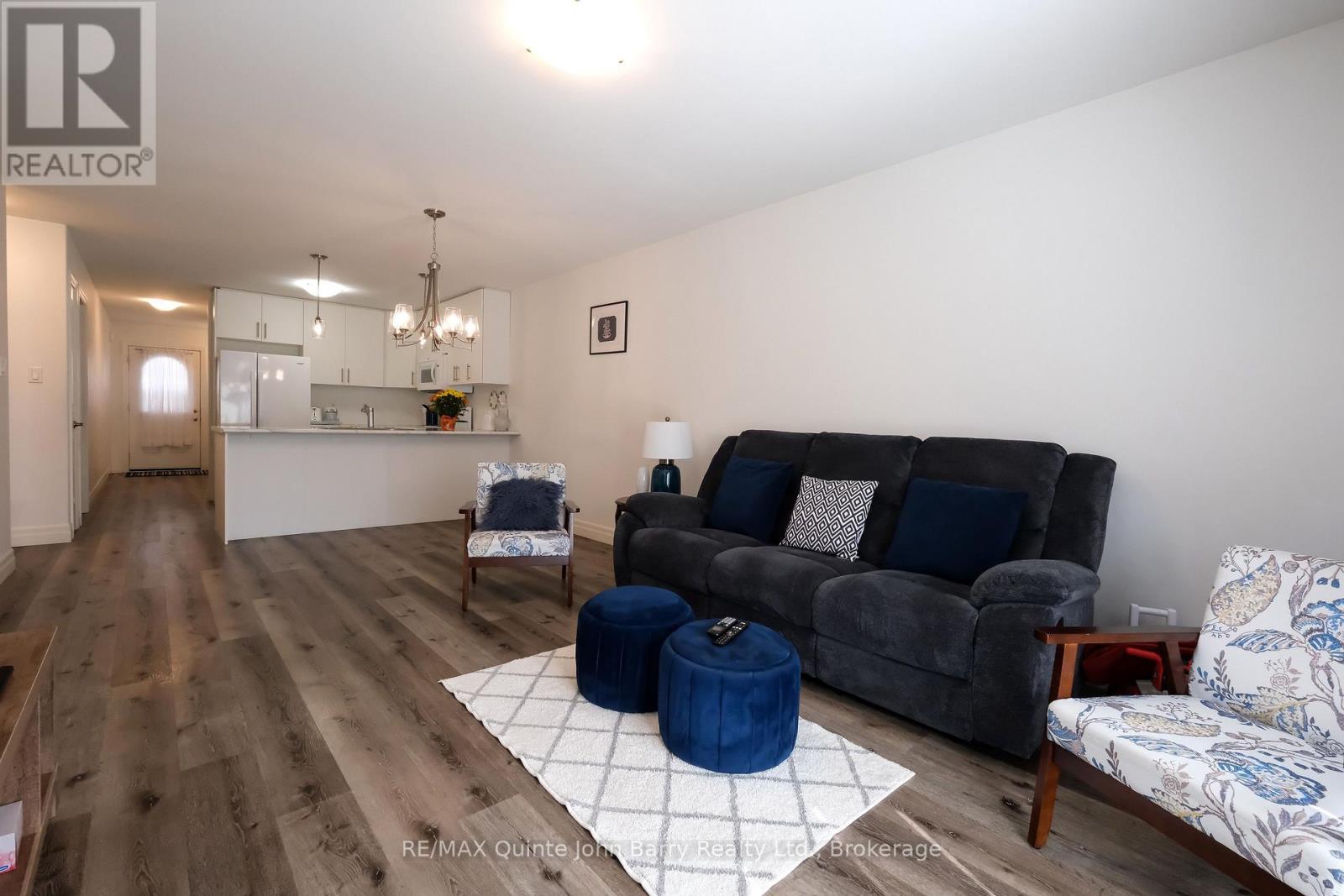 25 Hillside Meadow Drive, Quinte West, Ontario  K8V 0J5 - Photo 9 - X13884056