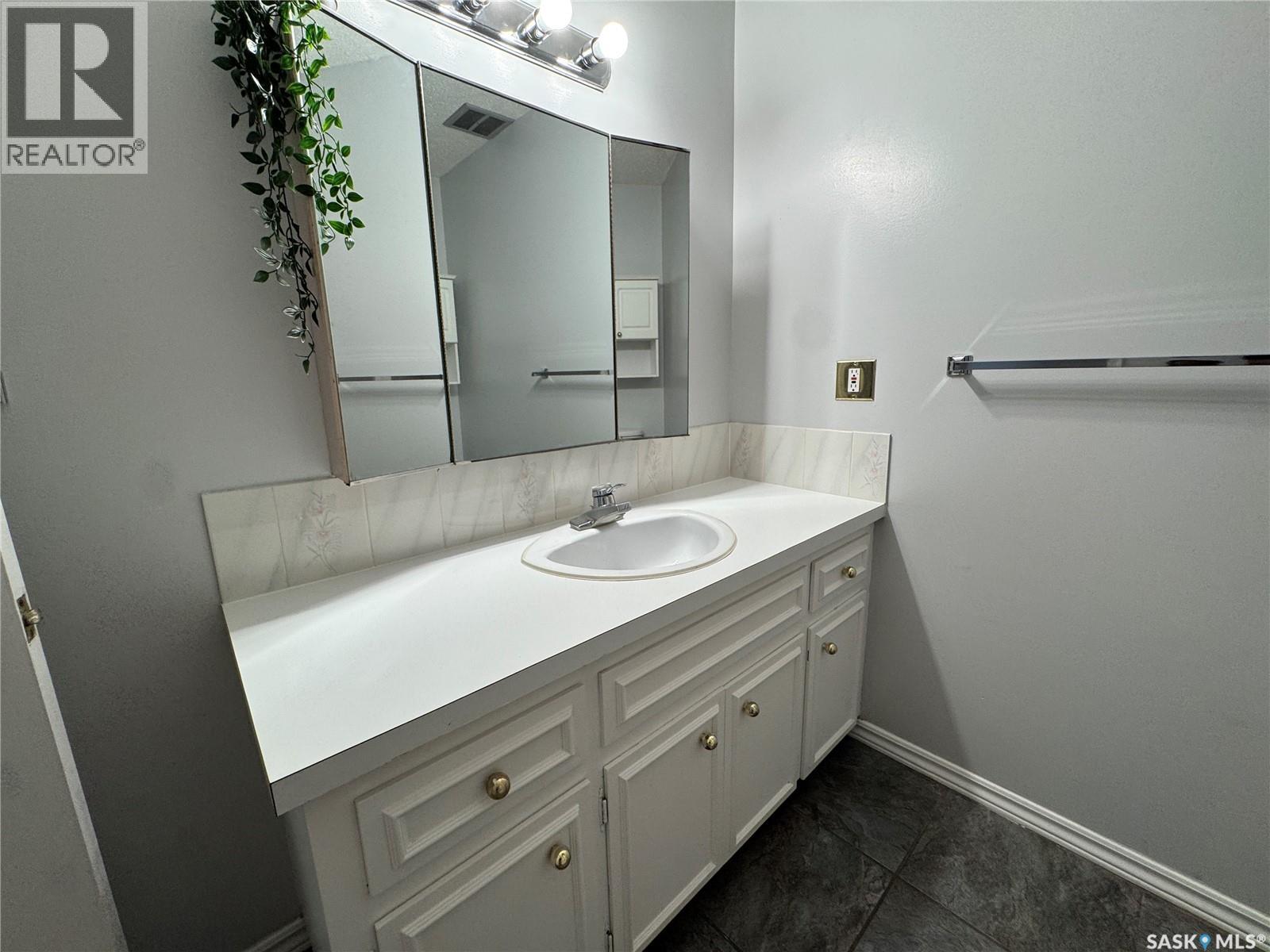 131 Windfield Road, Regina, Saskatchewan  S4V 0E9 - Photo 22 - SK051075