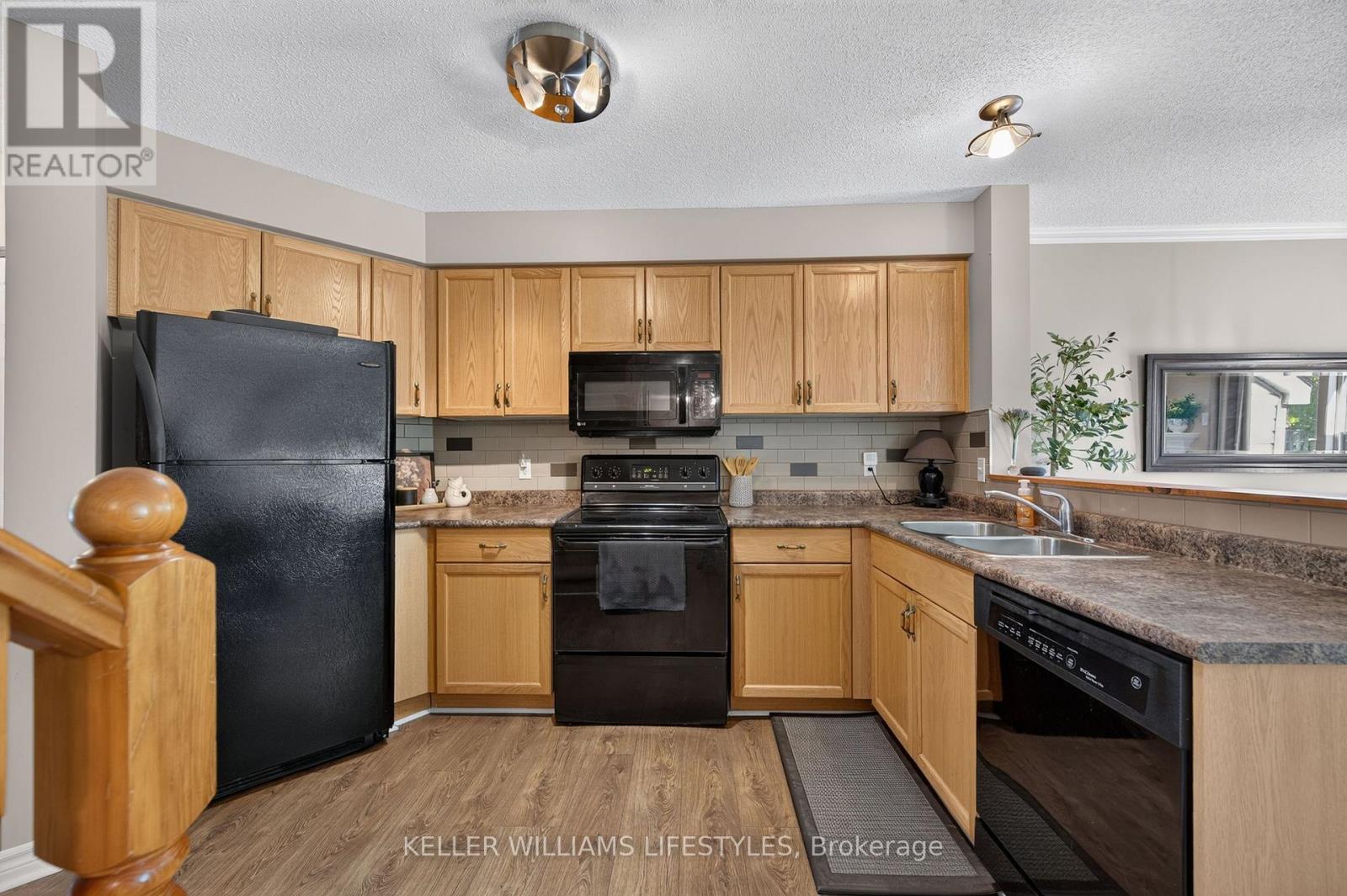 510 Blackwater Place, London North, Ontario  N5X 4J4 - Photo 3 - X14032698
