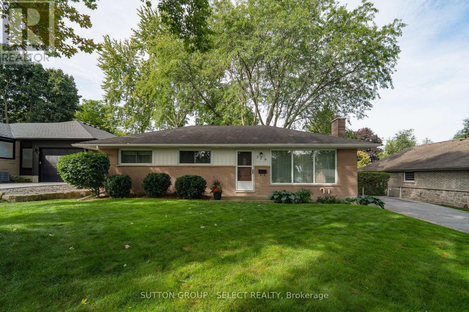 379 Willard Crescent, London South, Ontario  N6K 2H8 - Photo 1 - X14032802