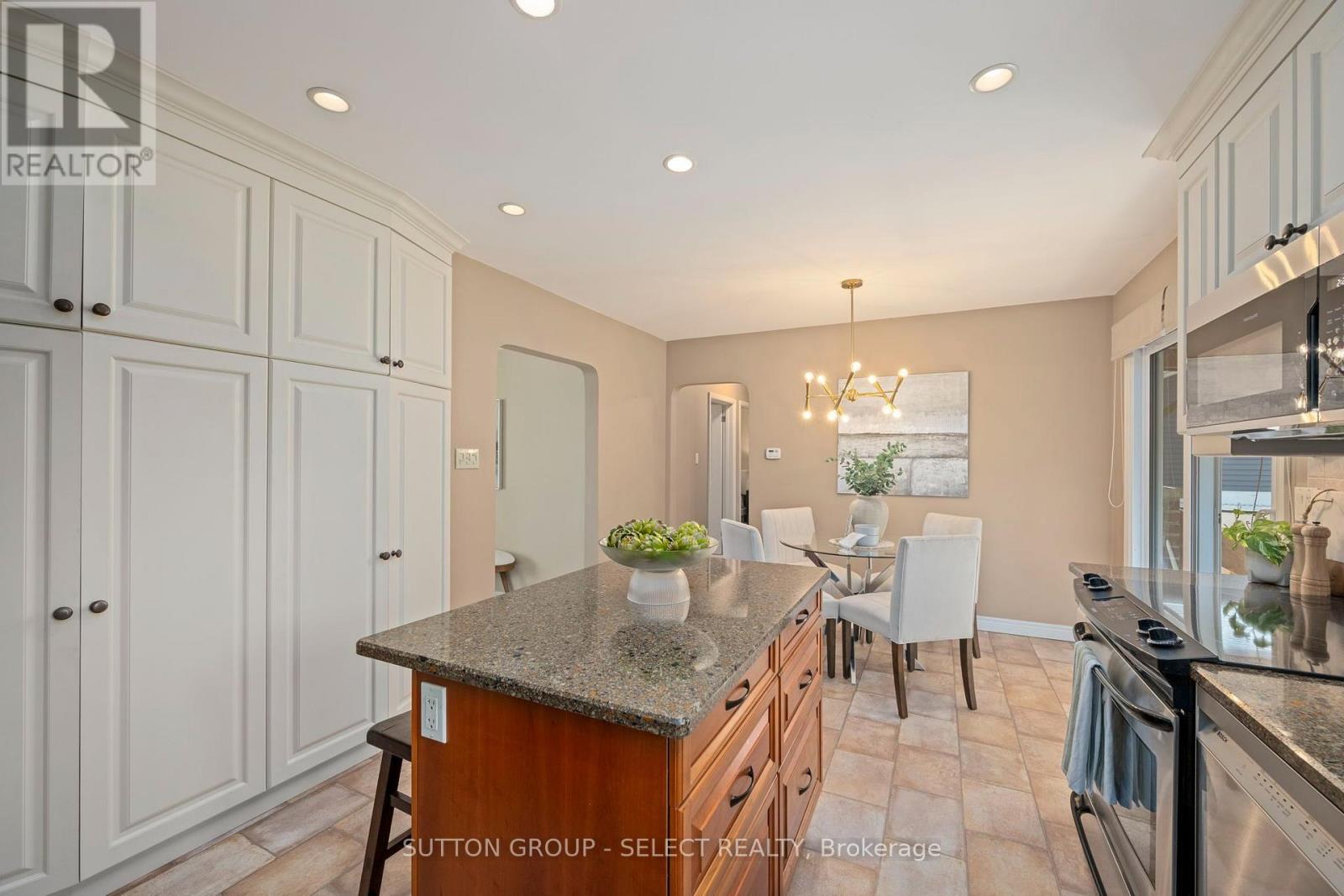 379 Willard Crescent, London South, Ontario  N6K 2H8 - Photo 12 - X14032802