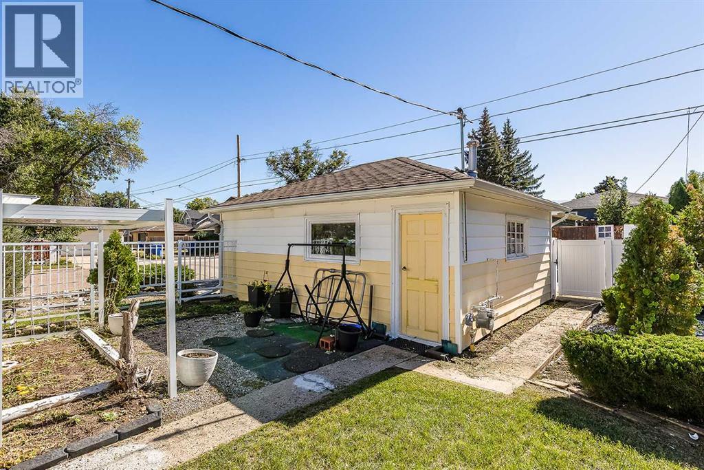 77 9 Street Ne, Medicine Hat, Alberta  T1A 5S1 - Photo 32 - A2345543