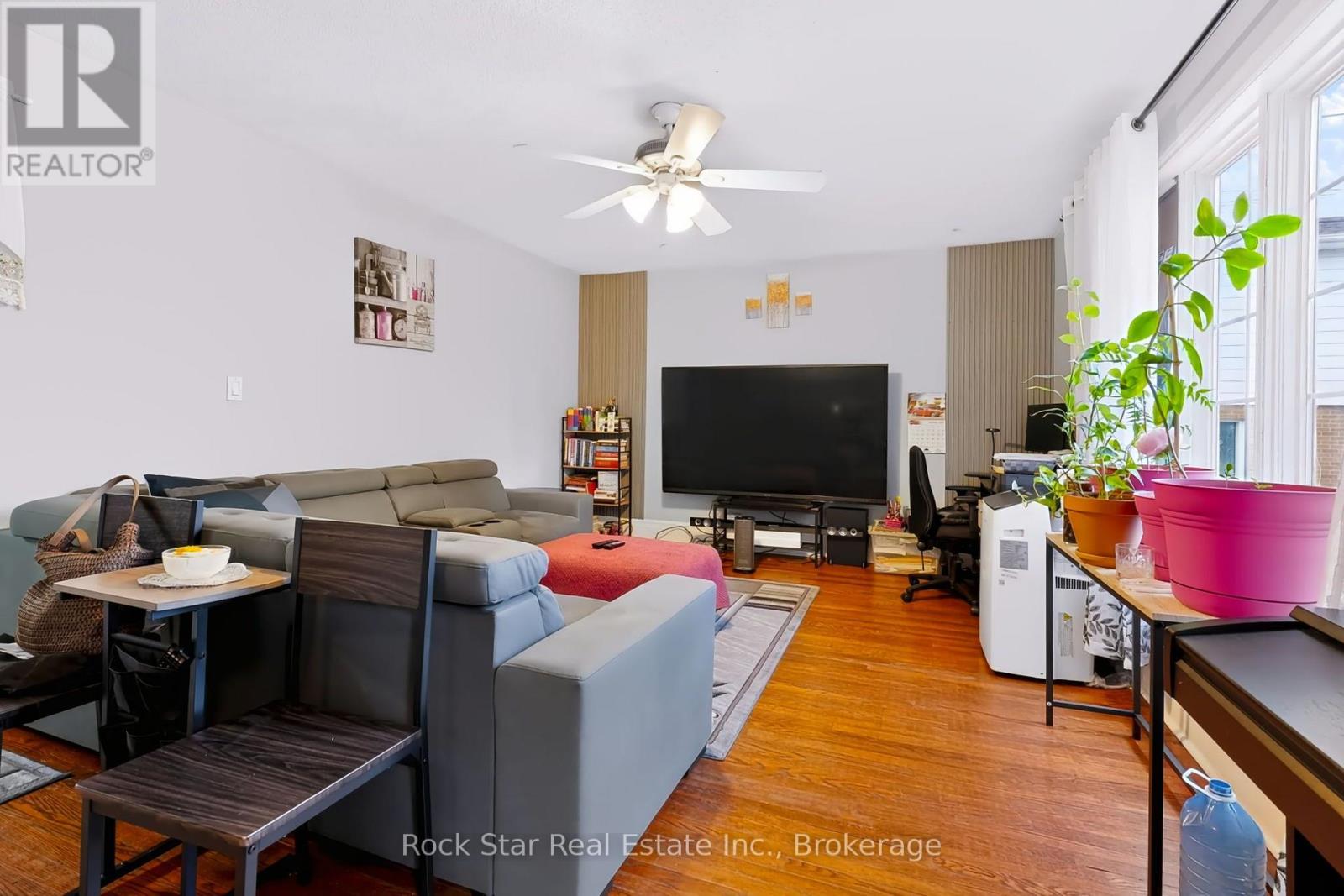 1162 Northmount Avenue, Mississauga, Ontario  L5E 1X9 - Photo 4 - W14025684