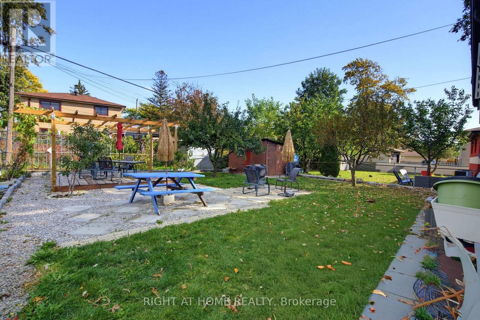 75 Bloomington Crescent, Toronto, Ontario  M3N 1R2 - Photo 29 - W14030214