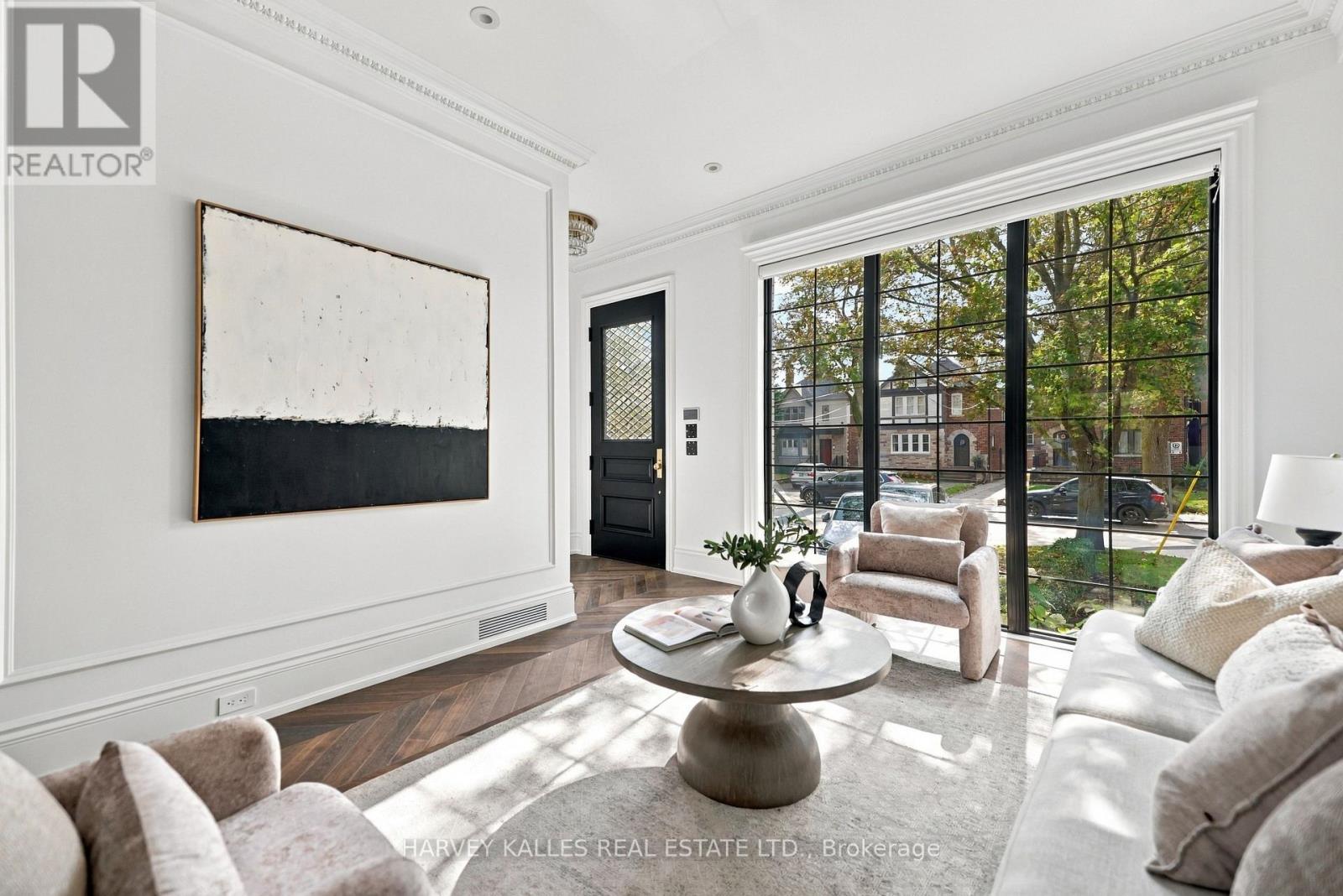 26 St Germain Avenue, Toronto, Ontario  M5M 1V8 - Photo 3 - C14032734