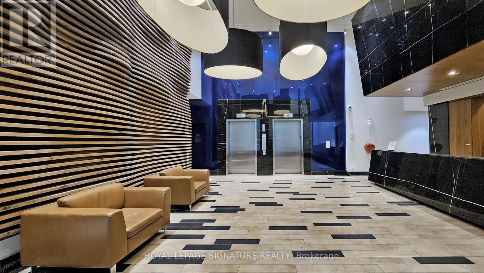 1004 - 111 Bathurst Street, Toronto, Ontario  M5V 2R1 - Photo 14 - C14032782